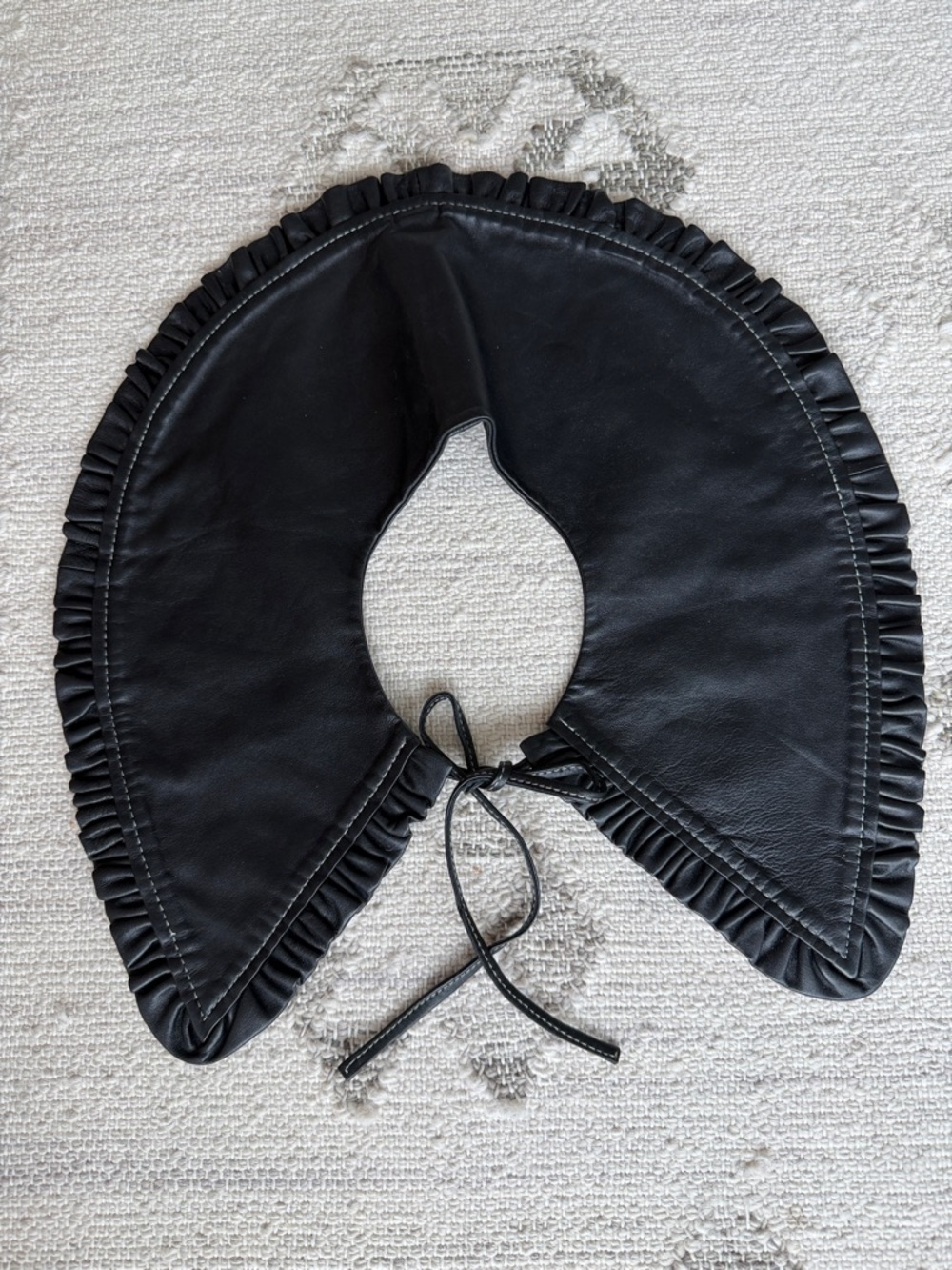 GANNI Black Leather Ruffle Tie Collar